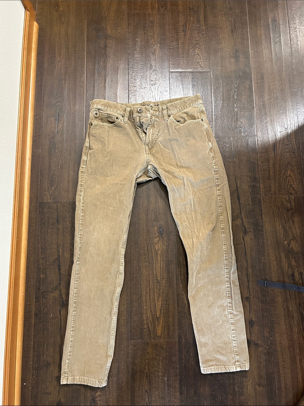 Dockers Men’s Slim Straight Jeans in Tan